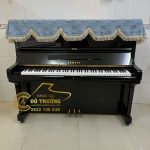 Khăn phủ đàn piano màu xanh có họa tiết ô vuông
