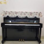 Khăn phủ đàn Piano cơ mẫu nền kem hoa hồng